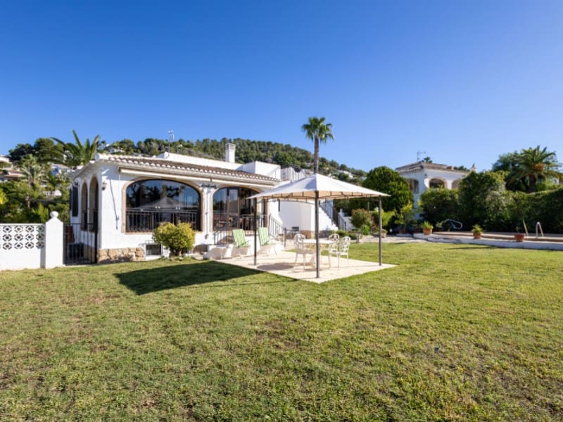 3 soverom Villa til salgs i Javea / Xabia med svømmebasseng garasje - € 595 000 (Ref: 9390966)