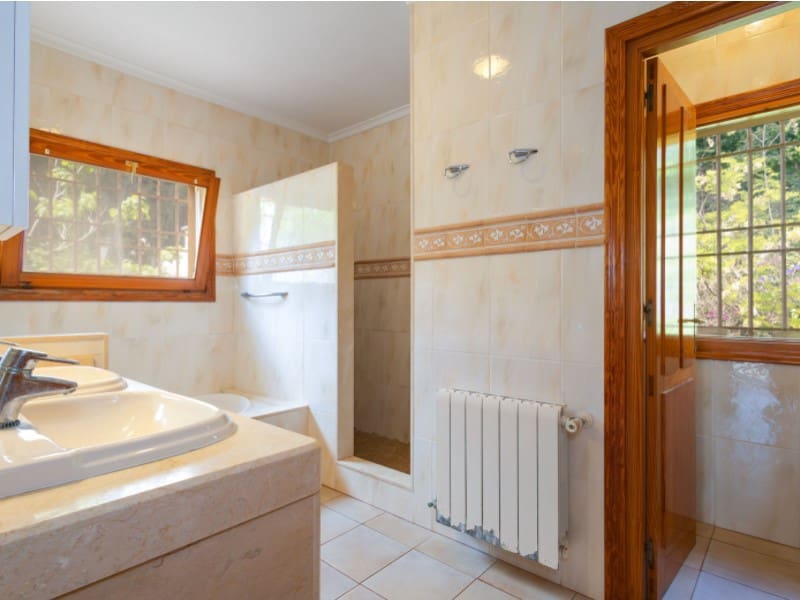 5 sovrum Villa till salu i Javea / Xabia med garage - 820 000 € (Ref: 9400781)