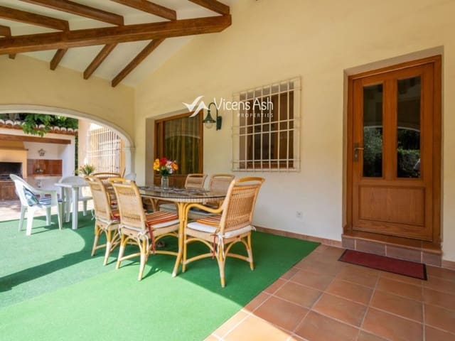5 bedroom Townhouse for sale in Cap Martí - El Tossalet - Pinomar, Javea / Xàbia with pool garage - € 820,000 (Ref: 9400781)