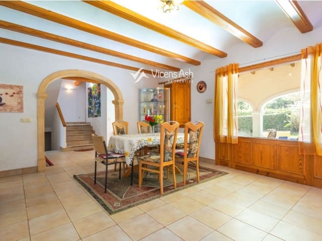 5 bedroom Townhouse for sale in Cap Martí - El Tossalet - Pinomar, Javea / Xàbia with pool garage - € 820,000 (Ref: 9400781)