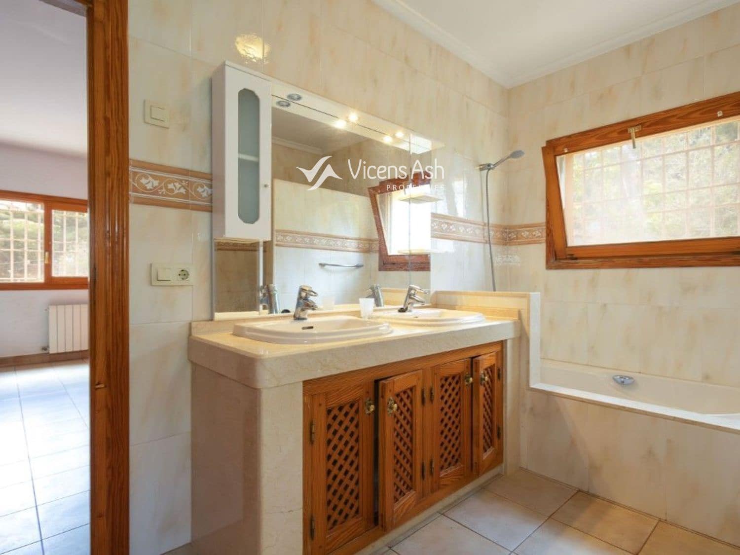 5 sovrum Villa till salu i Javea / Xabia med pool garage - 820 000 € (Ref: 9400781)