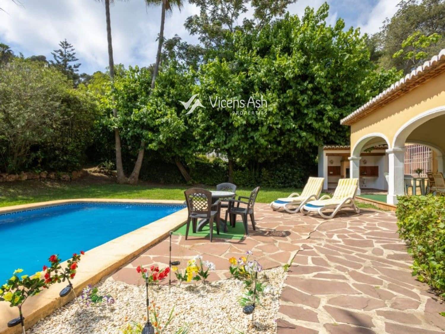 5 sovrum Villa till salu i Javea / Xabia med pool garage - 820 000 € (Ref: 9400781)