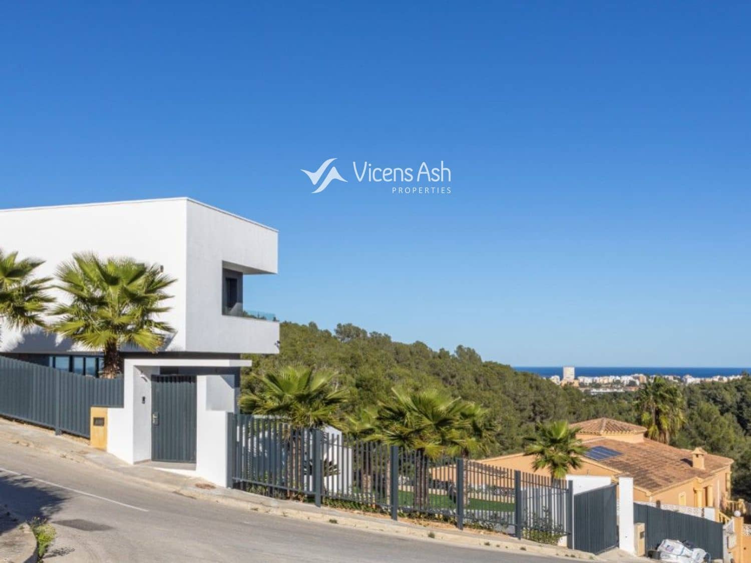 3 soverom Villa til salgs i Javea / Xabia med svømmebasseng garasje - € 1 620 000 (Ref: 9611364)