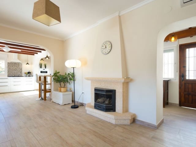 Chalet de 4 habitaciones en Puerto, Javea / Xàbia en venta con piscina - 895.000 € (Ref: 9625775)