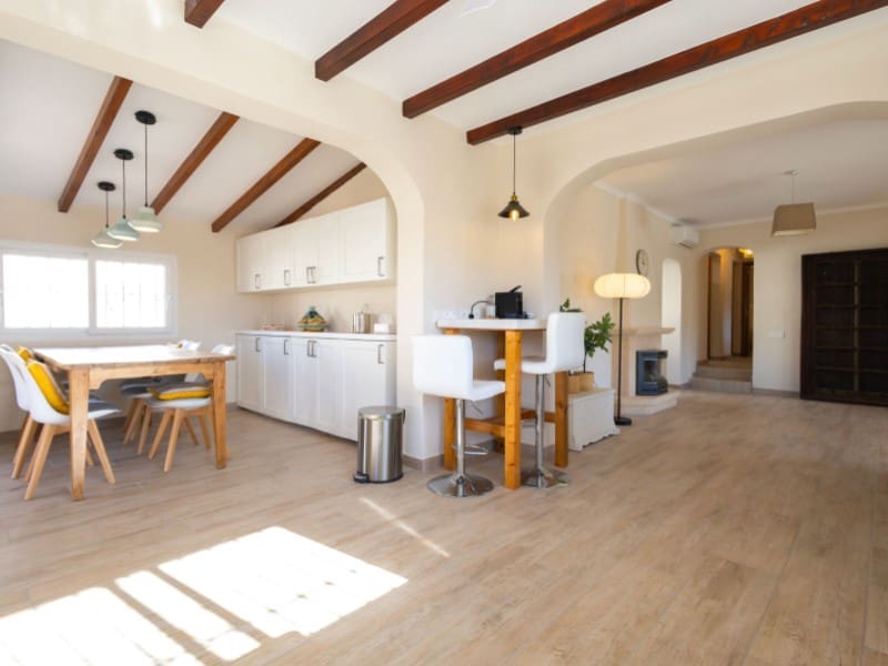 Chalet de 4 habitaciones en Javea / Xàbia en venta con piscina - 895.000 € (Ref: 9625775)