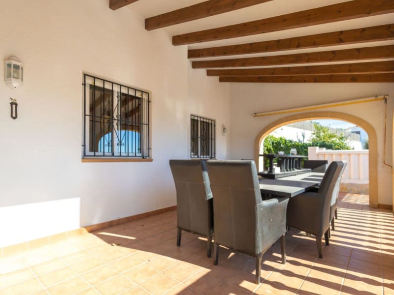 Chalet de 4 habitaciones en Javea / Xàbia en venta con piscina - 895.000 € (Ref: 9625775)