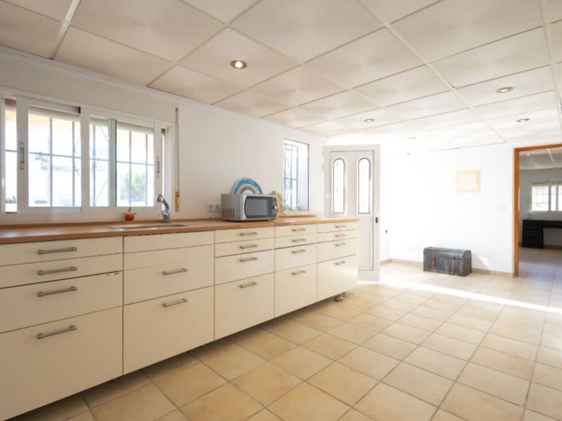 Chalet de 4 habitaciones en Javea / Xàbia en venta con piscina - 895.000 € (Ref: 9625775)