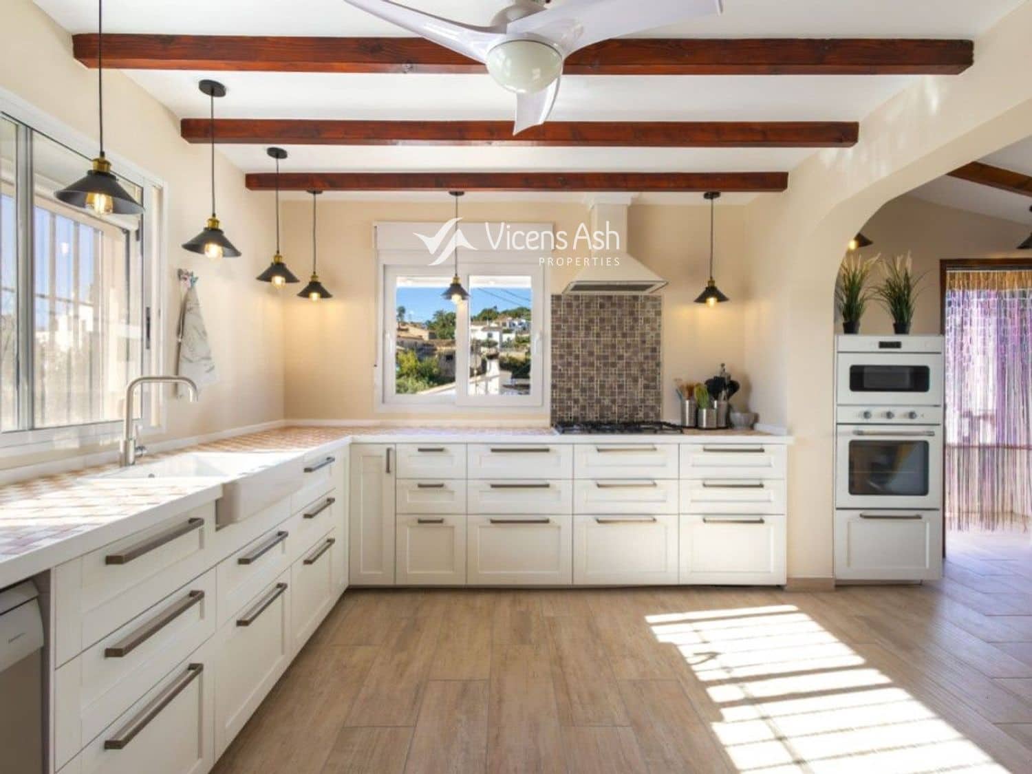 4 quarto Moradia para venda em Javea / Xabia com piscina - 895 000 € (Ref: 9625775)