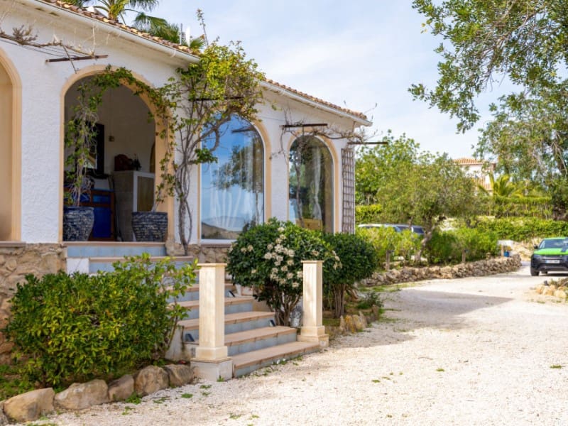 4 sypialnia Willa na sprzedaż w Javea / Xabia z basenem garażem - 1 595 000 € (Ref: 9627660)