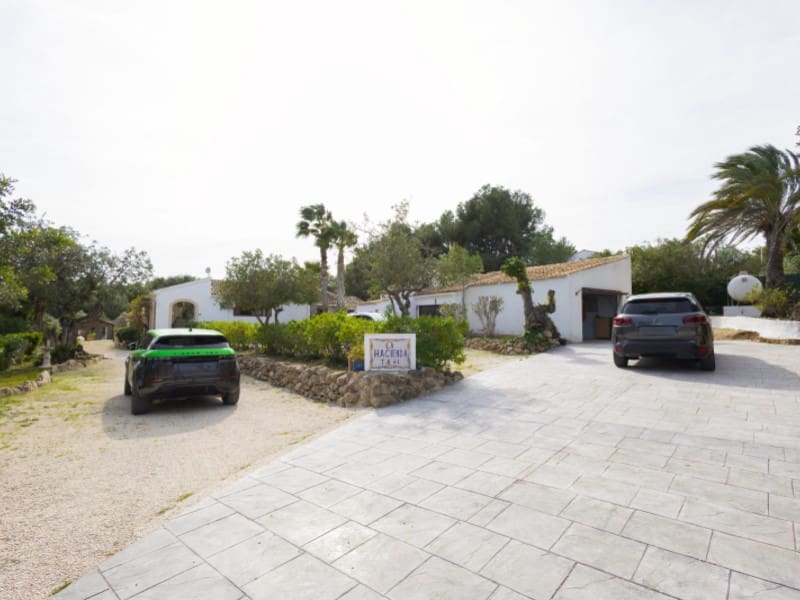 4 sypialnia Willa na sprzedaż w Javea / Xabia z basenem garażem - 1 595 000 € (Ref: 9627660)