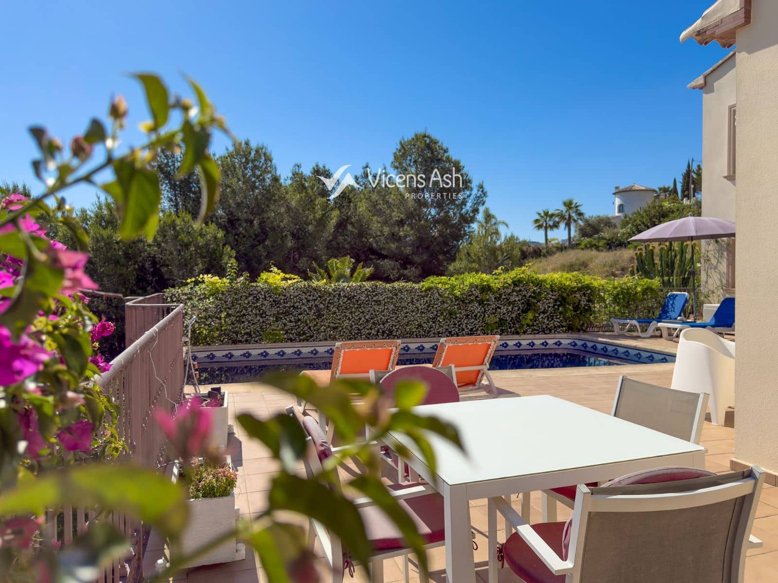 4 soverom Hus til salgs i Adsubia med svømmebasseng garasje - € 995 000 (Ref: 9627661)