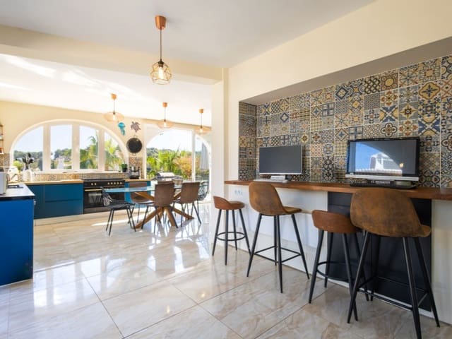 4 slaapkamer Villa te koop in Cap Martí - El Tossalet - Pinomar, Javea / Xàbia - € 725.000 (Ref: 9651827)