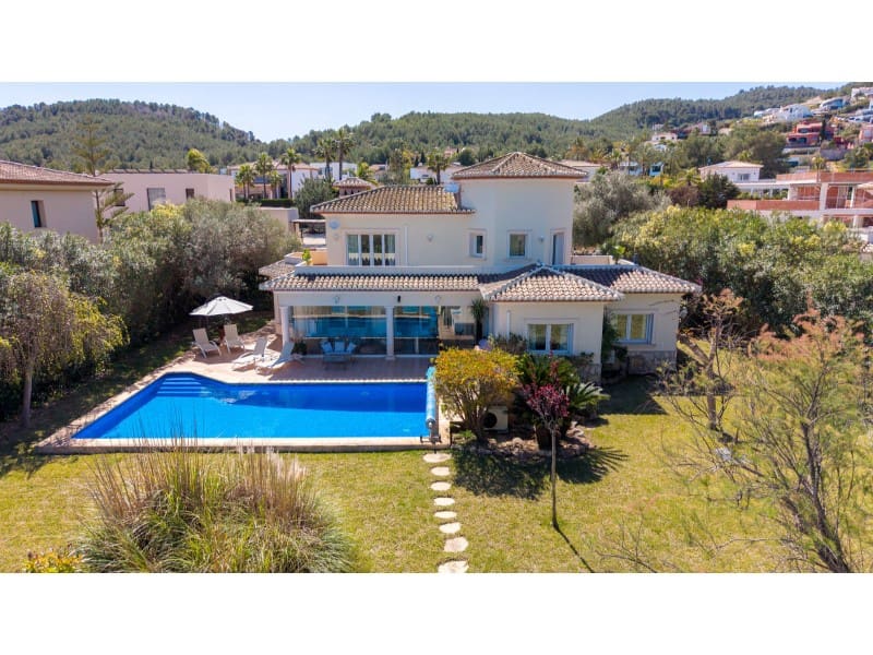 3 bedroom Villa for sale in Javea / Xabia with pool - € 949,000 (Ref: 9690482)