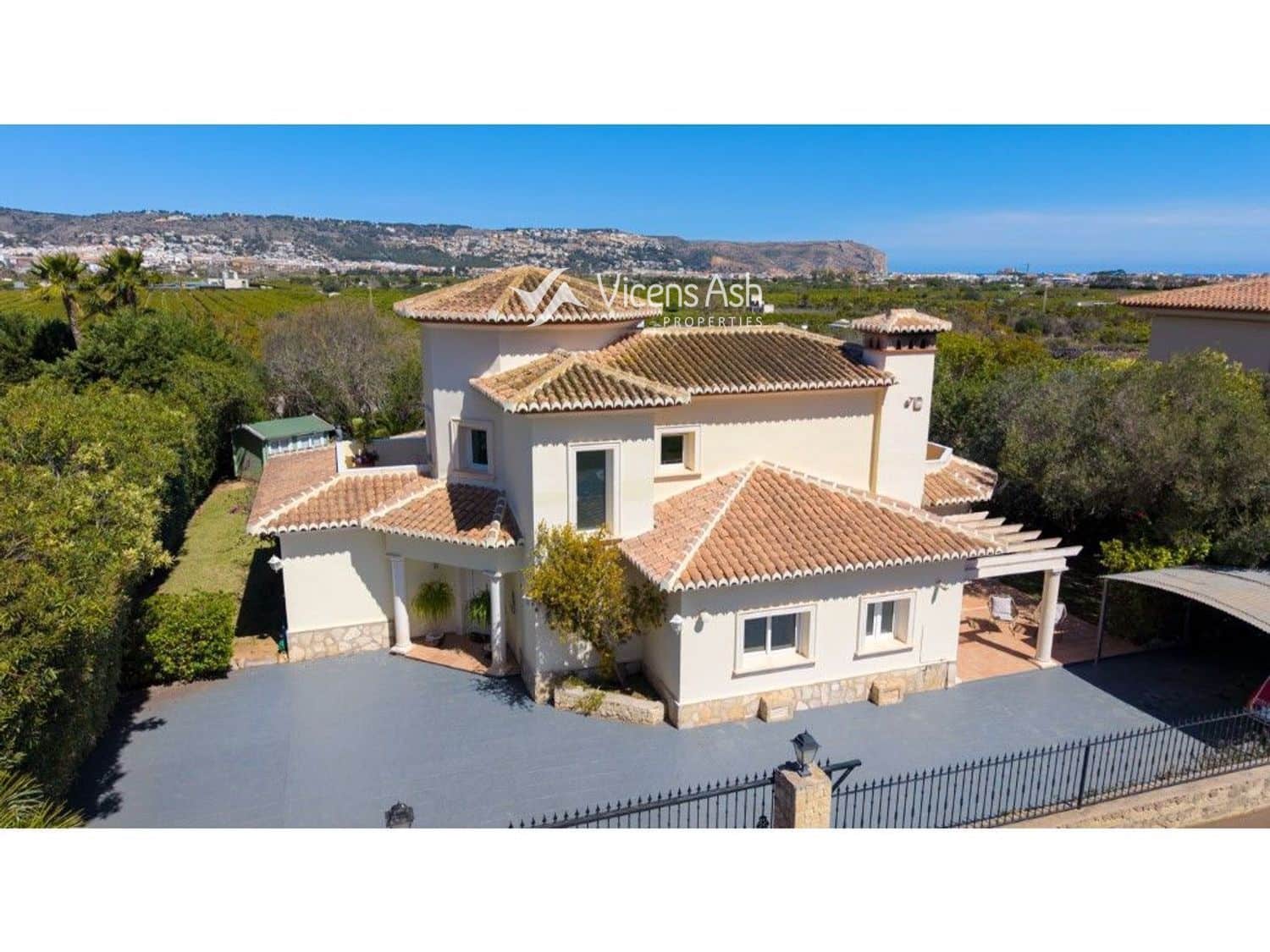 3 bedroom Townhouse for sale in Javea / Xabia with pool - € 949,000 (Ref: 9690482)
