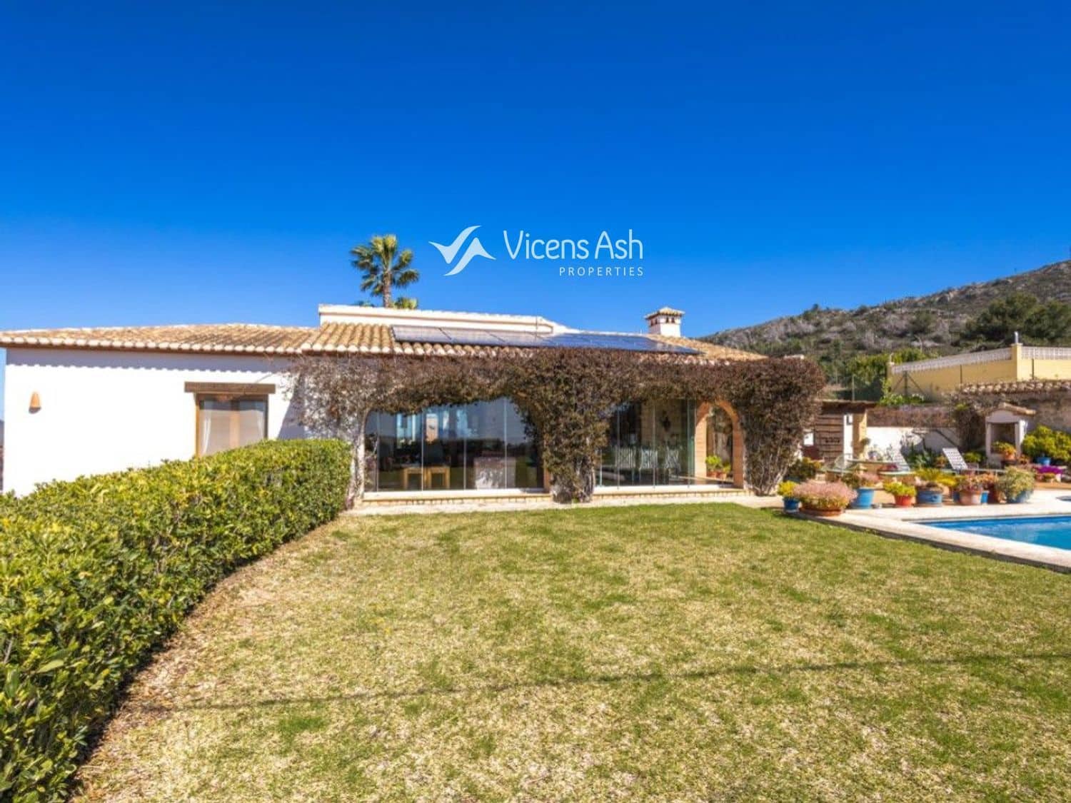 5 bedroom Townhouse for sale in Benitachell / Benitatxell with pool - € 1,150,000 (Ref: 9714832)