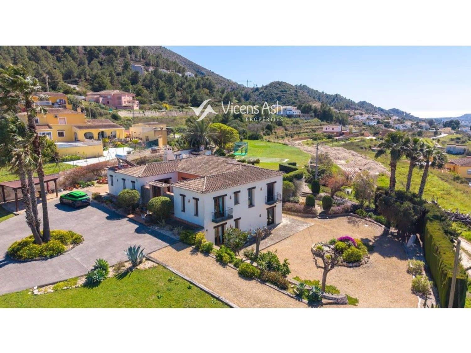 5 bedroom Townhouse for sale in Benitachell / Benitatxell with pool - € 1,150,000 (Ref: 9714832)