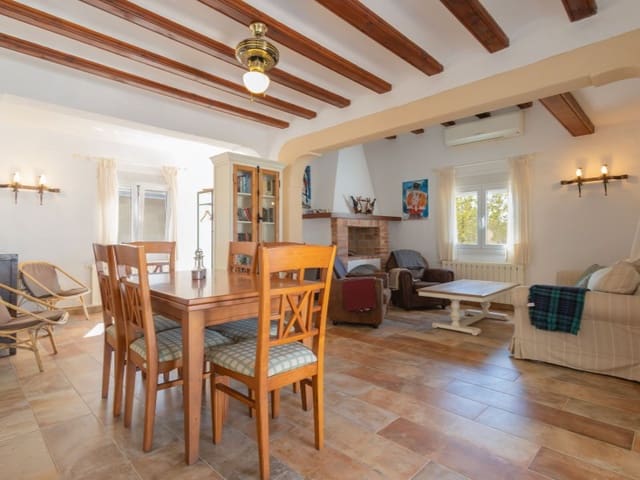 4 slaapkamer Villa te koop in Cap Martí - El Tossalet - Pinomar, Javea / Xàbia met zwembad garage - € 599.000 (Ref: 9726721)