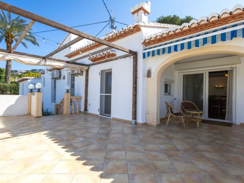 4 makuuhuone Huvila myytävänä paikassa Javea / Xabia mukana uima-altaan 
autotalli - 599 000 € (Ref: 9726721)