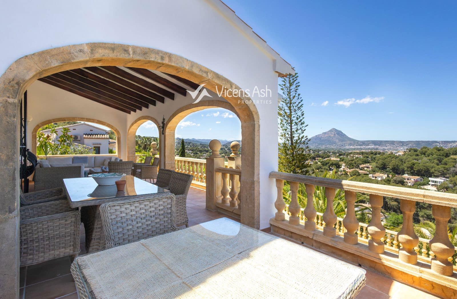 5 bedroom Townhouse for sale in Javea / Xabia with pool garage - € 945,000 (Ref: 9834684)