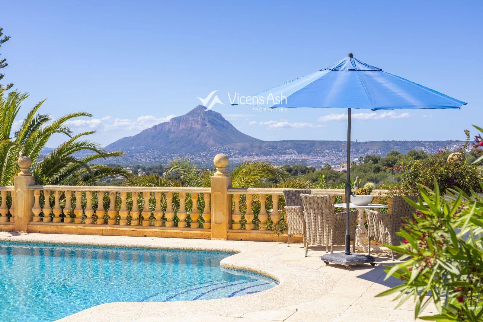 5 bedroom Townhouse for sale in Javea / Xabia with pool garage - € 945,000 (Ref: 9834684)