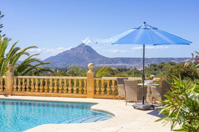 5 bedroom Townhouse for sale in Cap Martí - El Tossalet - Pinomar, Javea / Xàbia with pool garage - € 945,000 (Ref: 9834684)