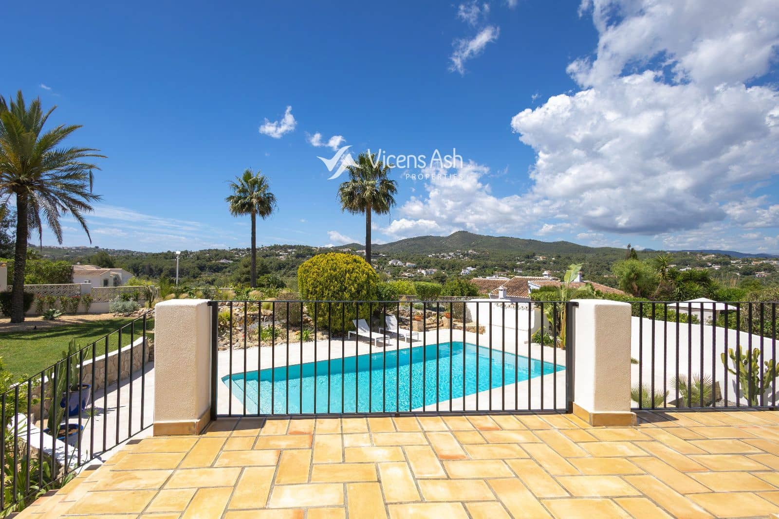 5 bedroom Townhouse for sale in Javea / Xabia with pool - € 1,395,000 (Ref: 9838697)