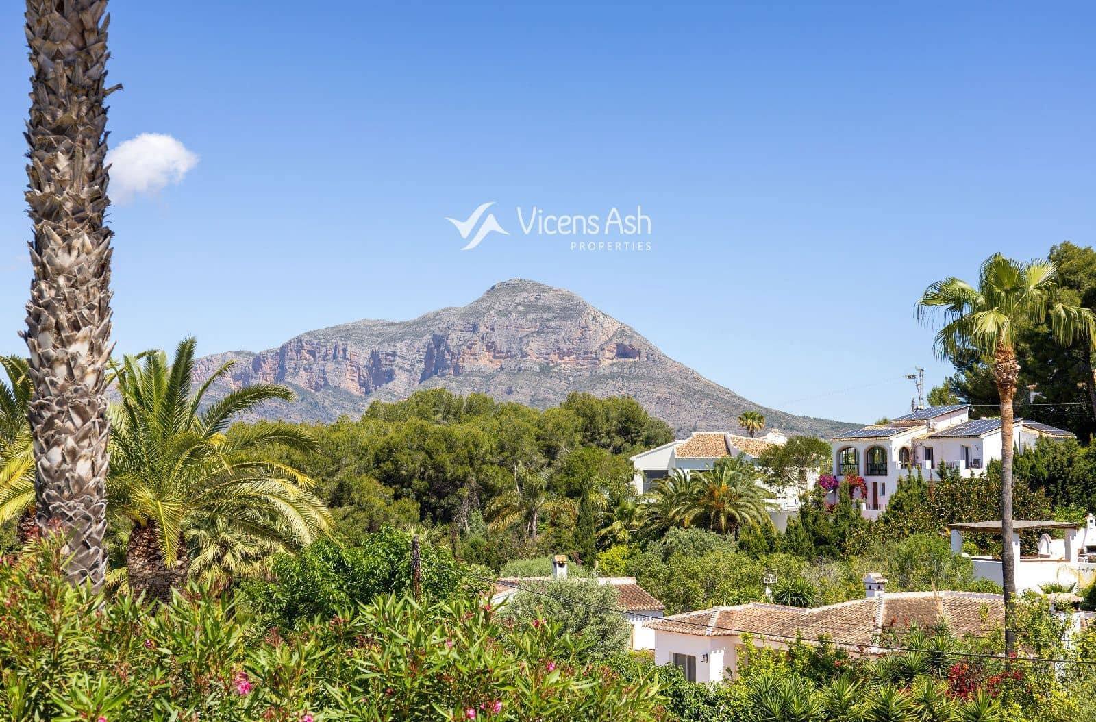 5 bedroom Townhouse for sale in Javea / Xabia with pool - € 1,395,000 (Ref: 9838697)