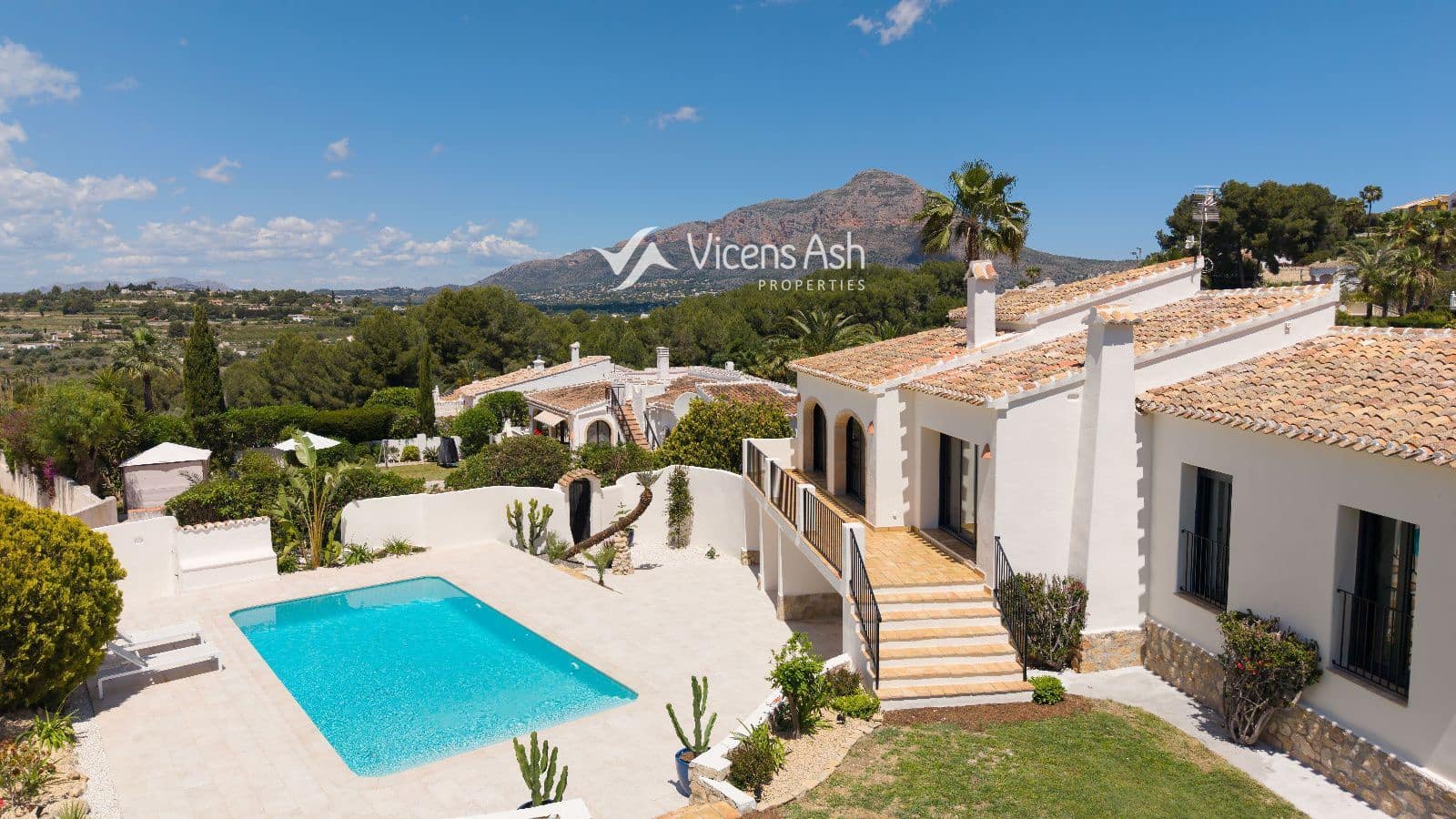 5 bedroom Townhouse for sale in Javea / Xabia with pool - € 1,395,000 (Ref: 9838697)