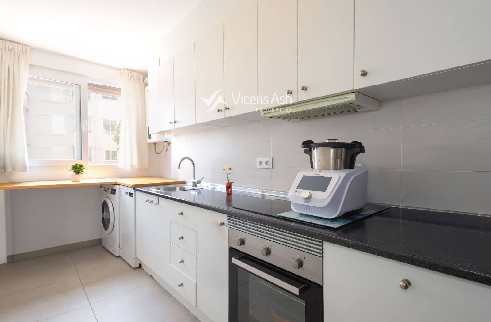 2 bedroom Flat for sale in Javea / Xabia with garage - € 285,000 (Ref: 9841594)