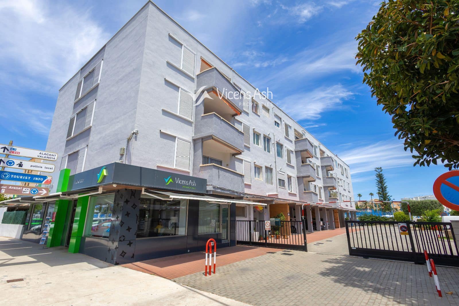 2 bedroom Flat for sale in Javea / Xabia with garage - € 285,000 (Ref: 9841594)
