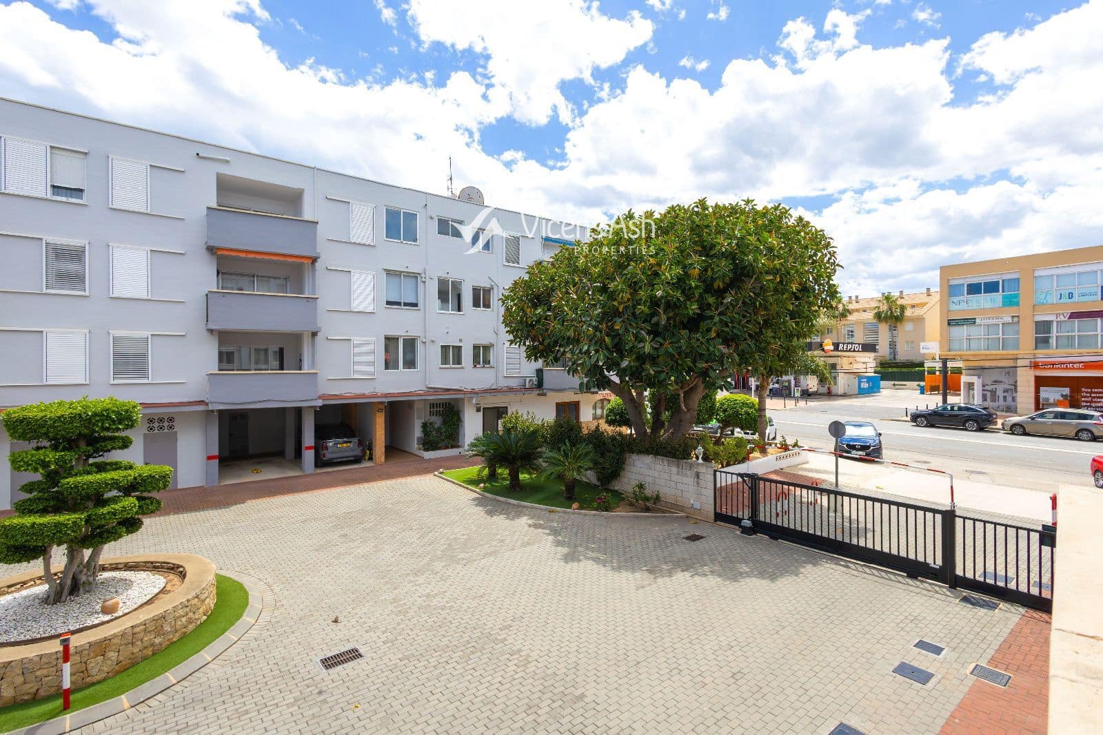2 bedroom Flat for sale in Javea / Xabia with garage - € 285,000 (Ref: 9841594)