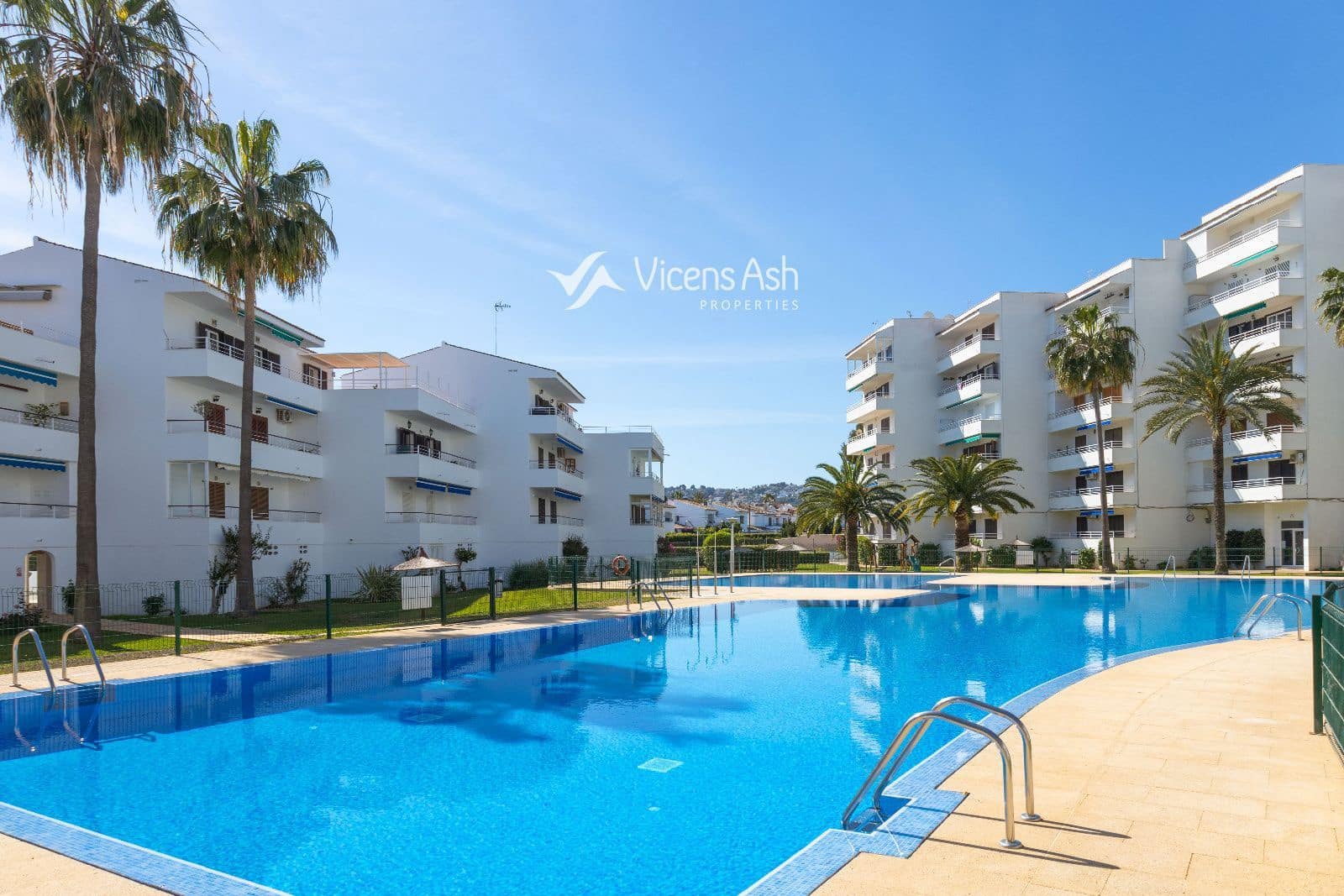 2 bedroom Flat for sale in Javea / Xabia with pool - € 360,000 (Ref: 9863568)