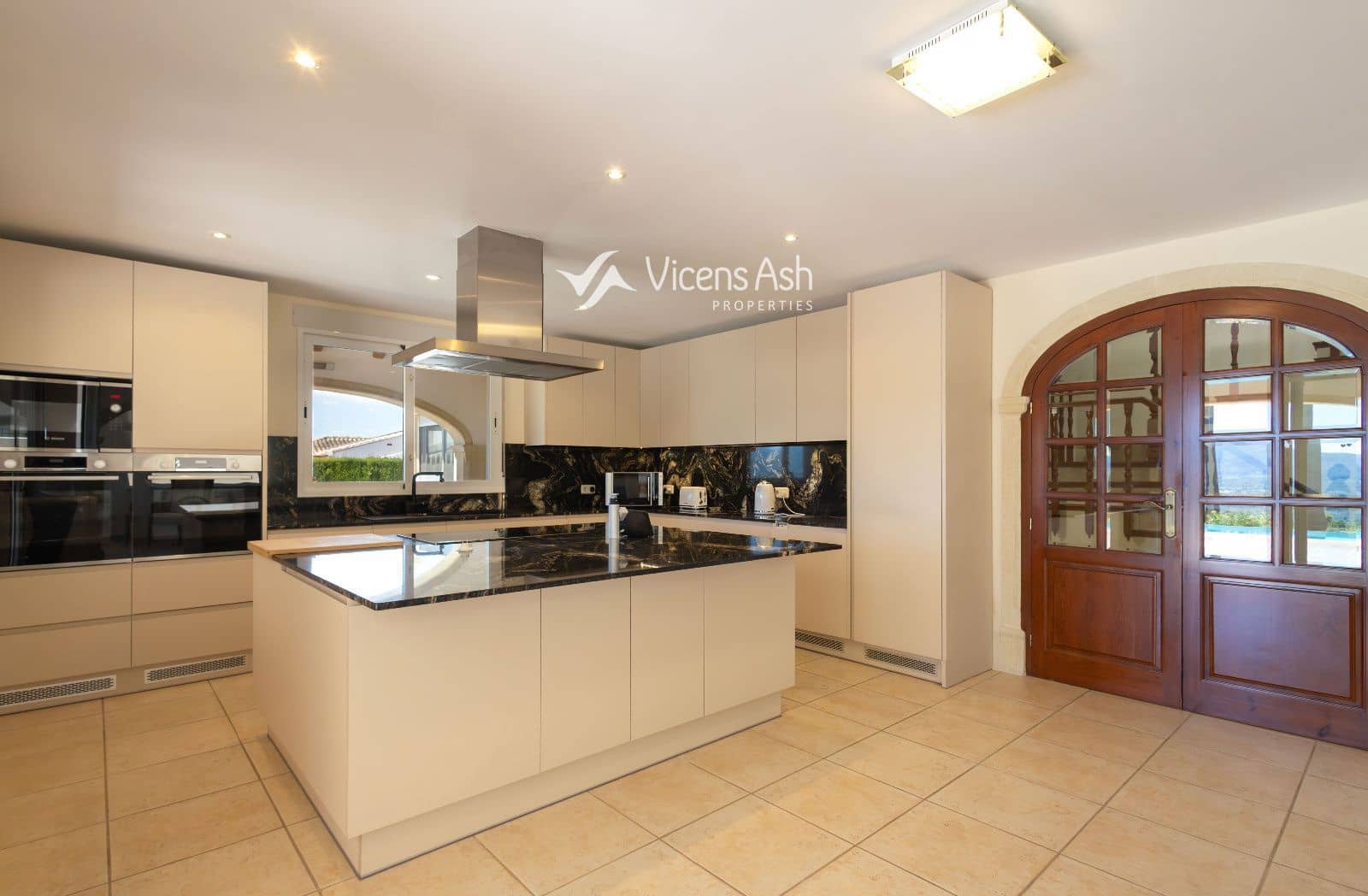 5 soverom Hus til salgs i Javea / Xabia med svømmebasseng garasje - € 1 500 000 (Ref: 9863569)