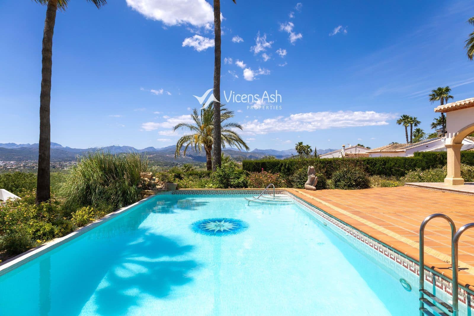 5 soverom Hus til salgs i Javea / Xabia med svømmebasseng garasje - € 1 500 000 (Ref: 9863569)