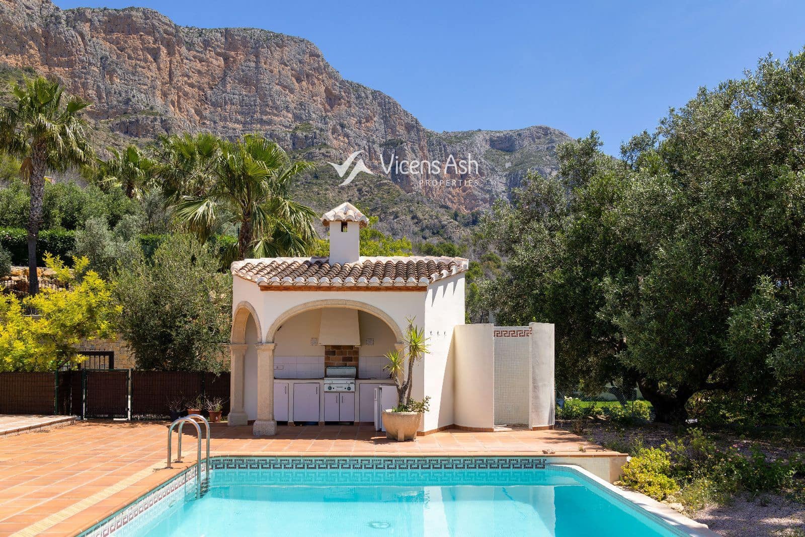 5 soverom Hus til salgs i Javea / Xabia med svømmebasseng garasje - € 1 500 000 (Ref: 9863569)
