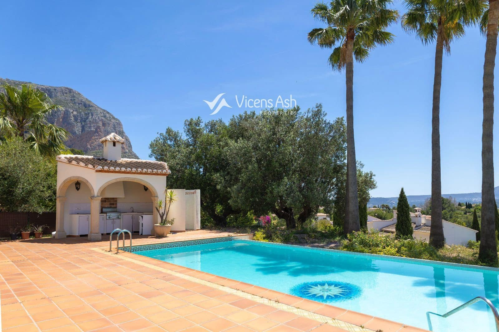5 soverom Hus til salgs i Javea / Xabia med svømmebasseng garasje - € 1 500 000 (Ref: 9863569)