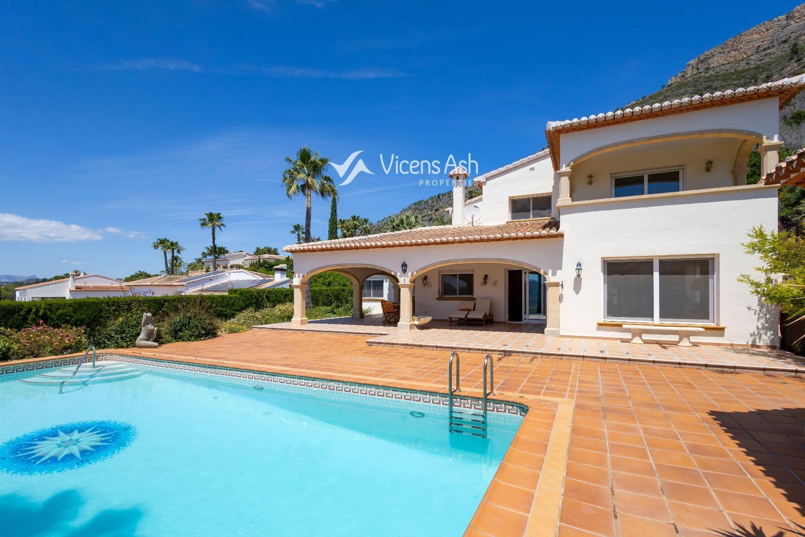 5 soverom Hus til salgs i Javea / Xabia med svømmebasseng garasje - € 1 500 000 (Ref: 9863569)