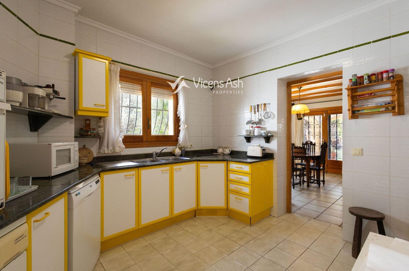 4 soverom Hus til salgs i Javea / Xabia med svømmebasseng garasje - € 1 840 000 (Ref: 9866107)