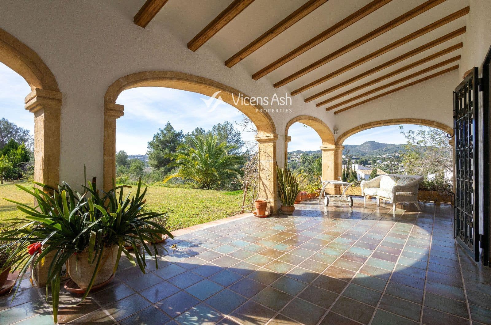 4 soverom Hus til salgs i Javea / Xabia med svømmebasseng garasje - € 1 840 000 (Ref: 9866107)