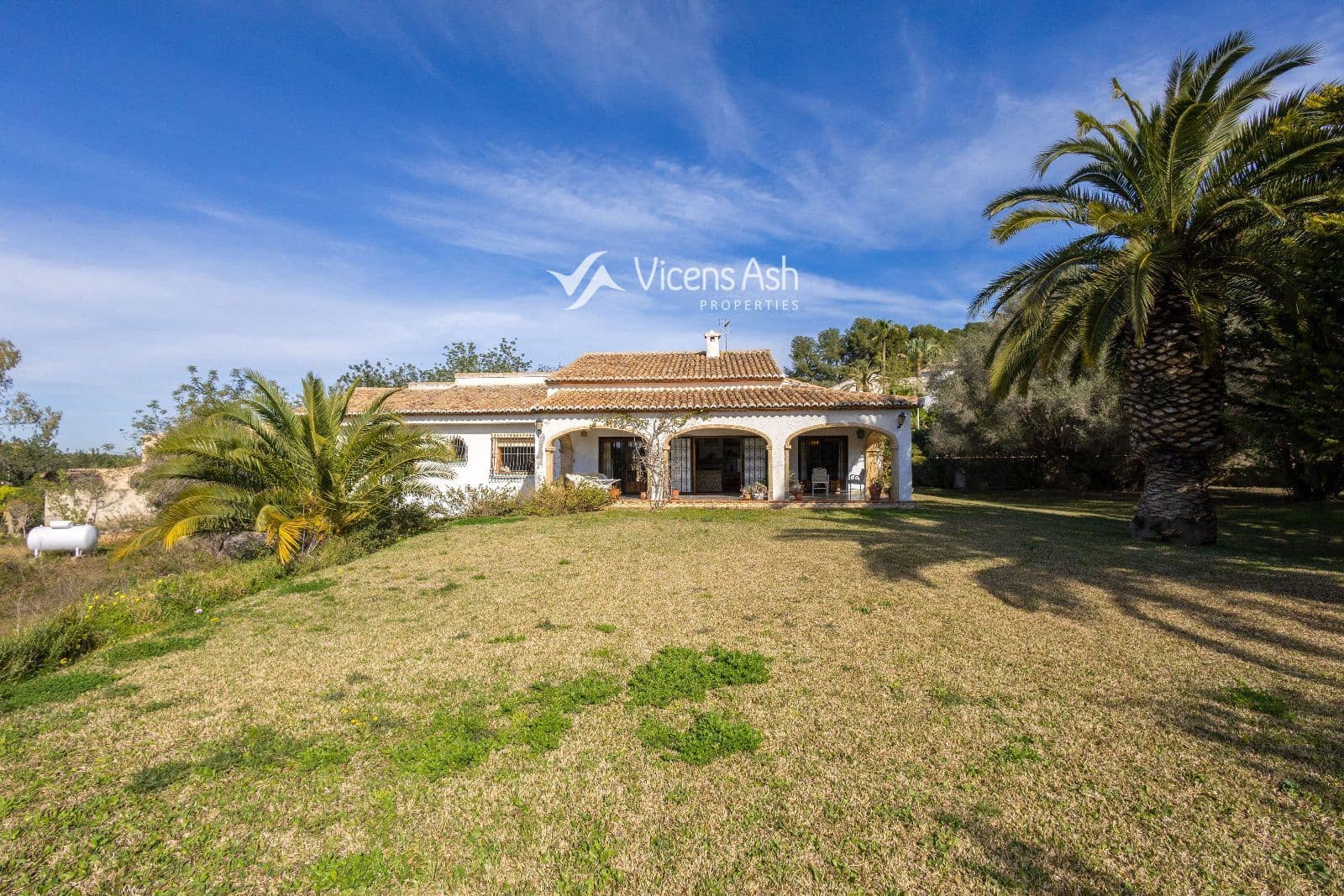 4 soverom Hus til salgs i Javea / Xabia med svømmebasseng garasje - € 1 840 000 (Ref: 9866107)