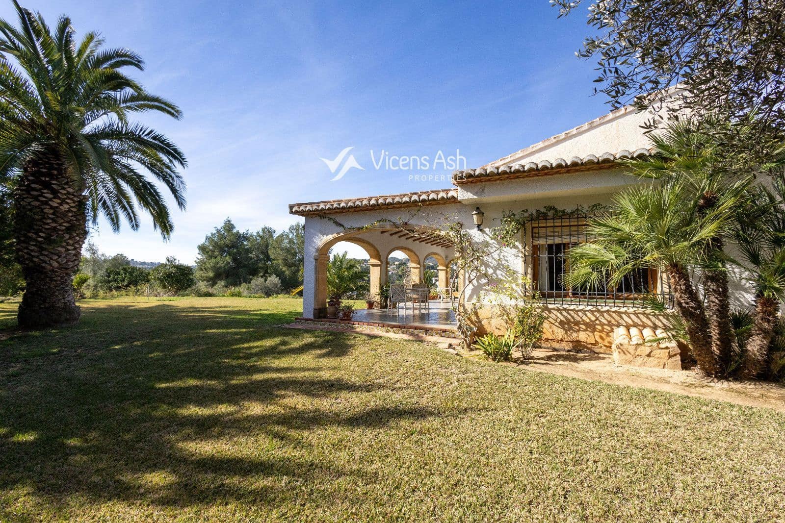 4 soverom Hus til salgs i Javea / Xabia med svømmebasseng garasje - € 1 840 000 (Ref: 9866107)
