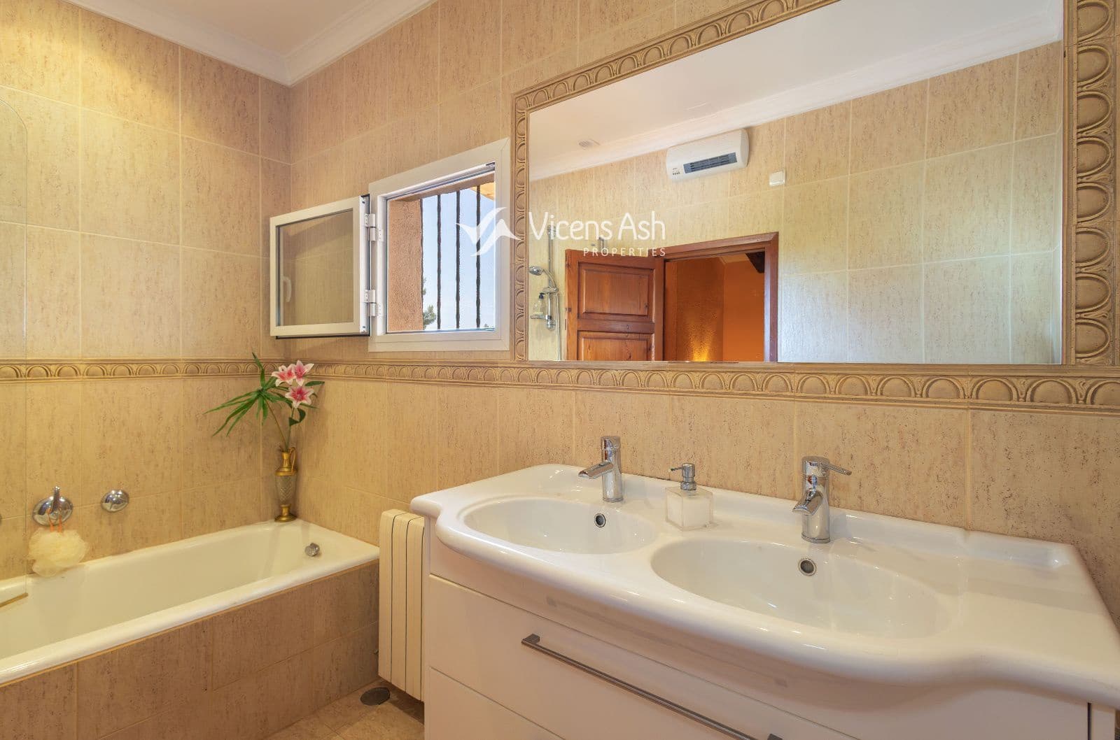 4 slaapkamer Huis te koop in Javea / Xabia met zwembad garage - € 750.000 (Ref: 9867707)