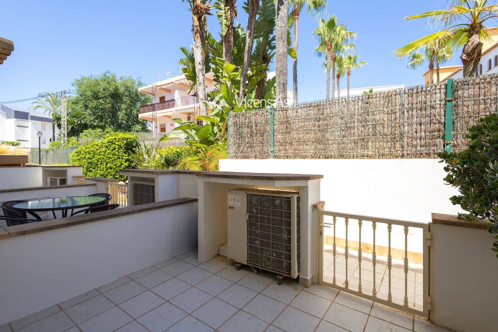 3 quarto Casa em Banda para venda em Javea / Xabia com piscina - 420 000 € (Ref: 9908968)