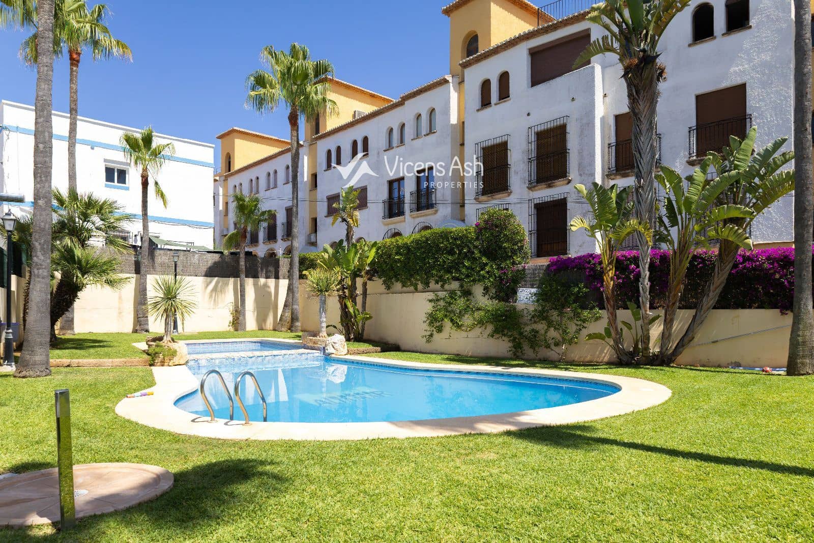 3 quarto Casa em Banda para venda em Javea / Xabia com piscina - 420 000 € (Ref: 9908968)