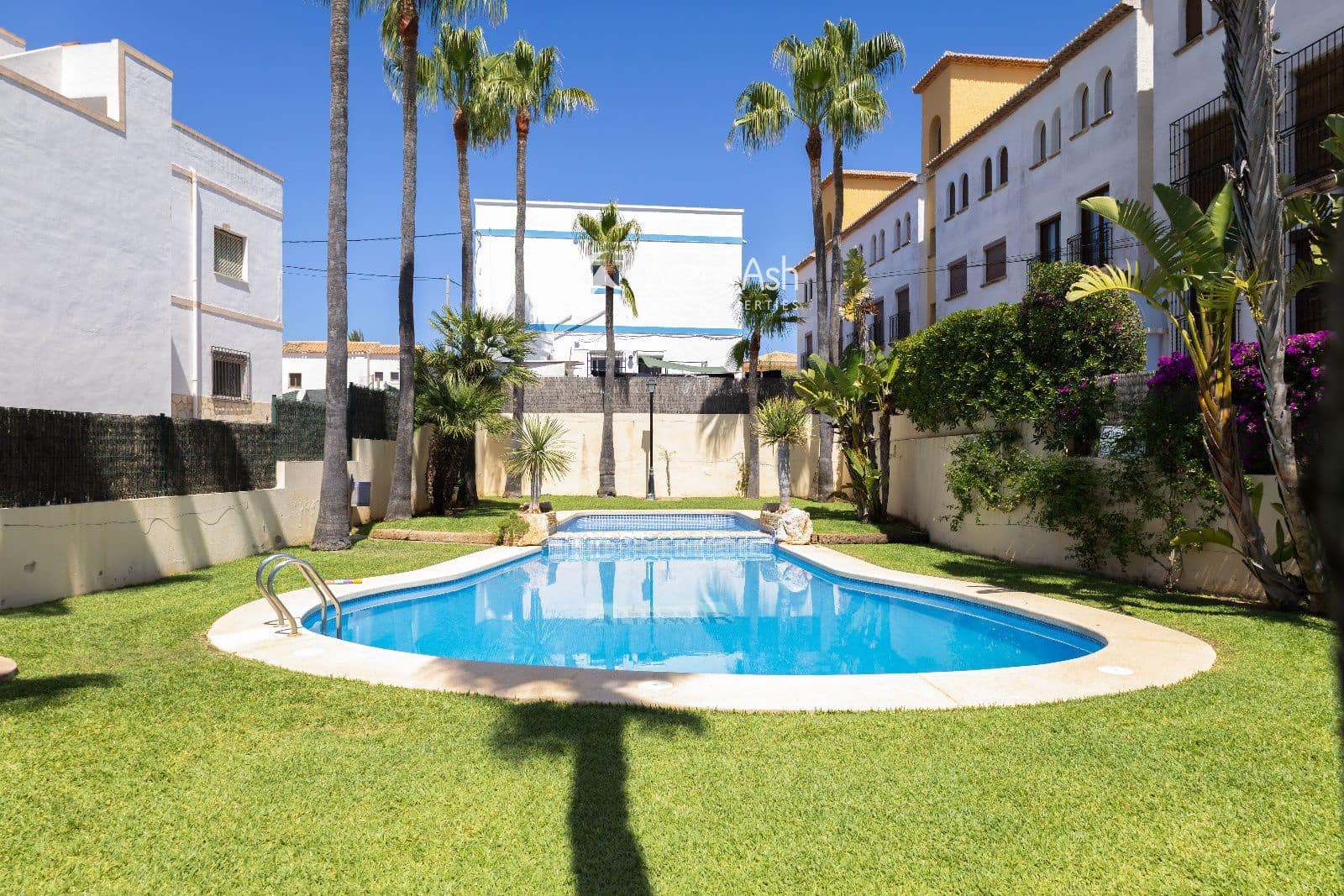 3 quarto Casa em Banda para venda em Javea / Xabia com piscina - 420 000 € (Ref: 9908968)