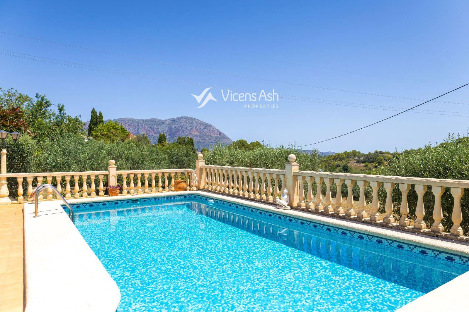 3 quarto Casa em Banda para venda em Gata de Gorgos com piscina garagem - 650 000 € (Ref: 9937143)