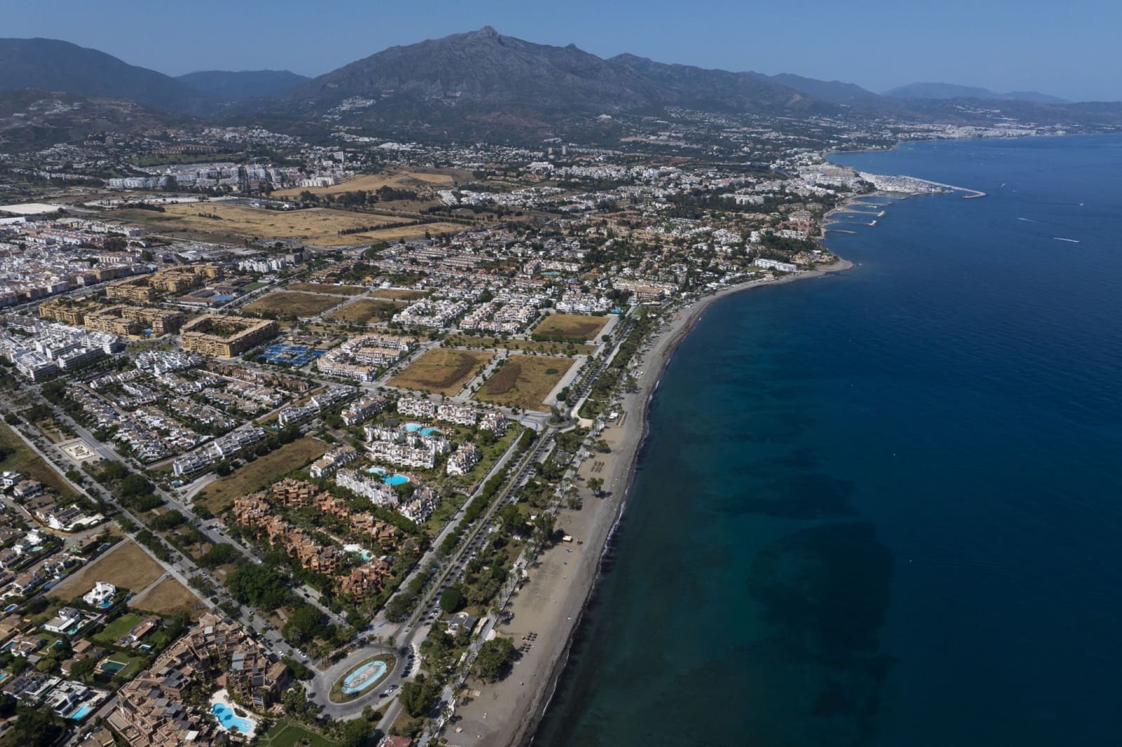 3 camera da letto Appartamento da affittare in Marbella con piscina garage - 3.900 € (Rif: 10021406)
