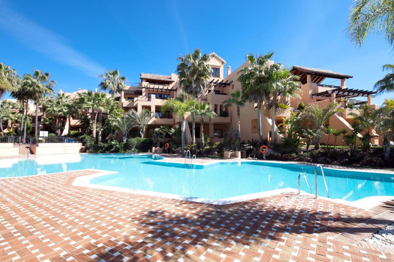 3 camera da letto Appartamento da affittare in Marbella con piscina garage - 3.900 € (Rif: 10021406)