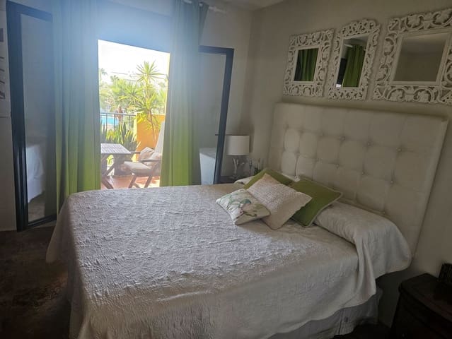 2 slaapkamer Appartement te huur in Nueva Alcántara, Marbella met zwembad - € 1.750 (Ref: 10030942)
