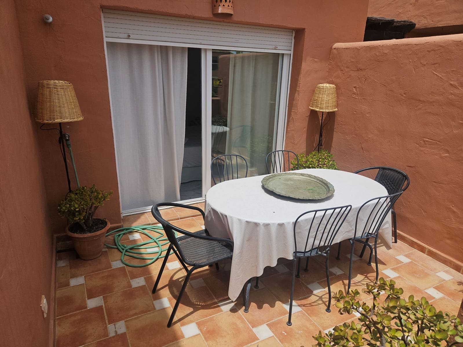 Apartamento de 4 habitaciones en Estepona en alquiler con piscina garaje - 3.500 € (Ref: 10031069)